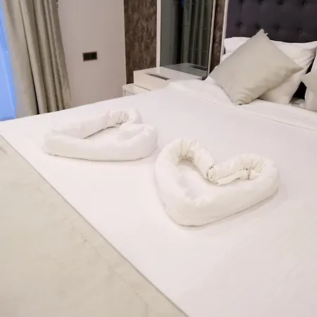 Luxury Villas & 别墅 *