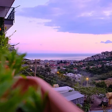 Luxury Villas & 알란야