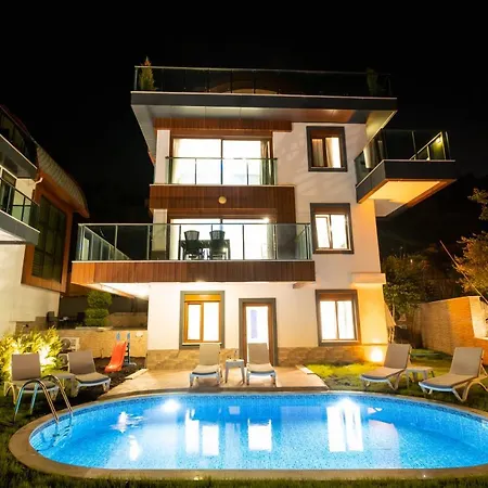 Luxury Villas &