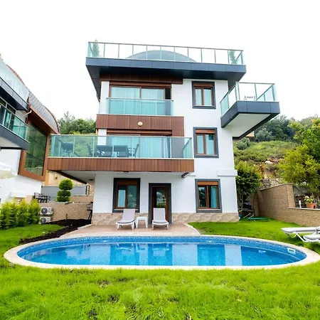 빌라 Luxury Villas & 알란야